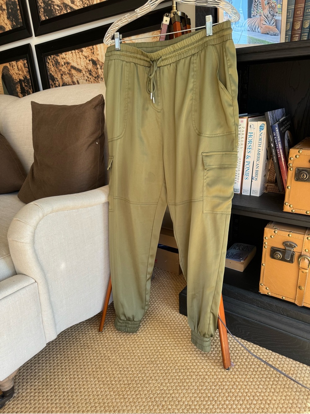 Olive balloon-style jogger/cargo pants Women's